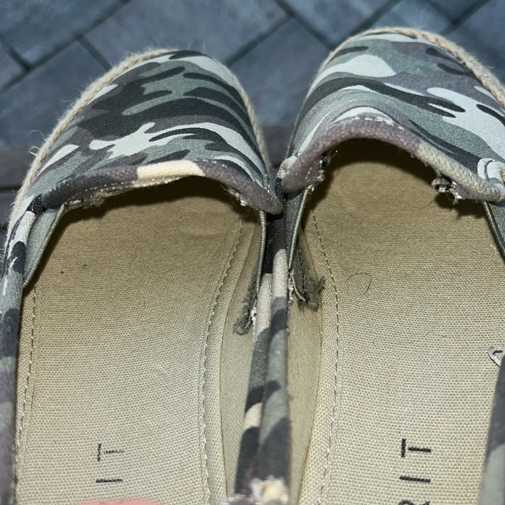 Esprit Nadine Camo Espadrille Slip On Flats Women's Size 8 Canvas Loafers